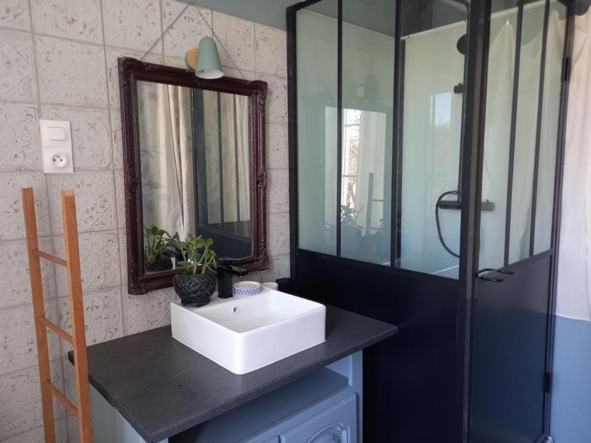 Maison Violette En Berry Aigurande Εξωτερικό φωτογραφία